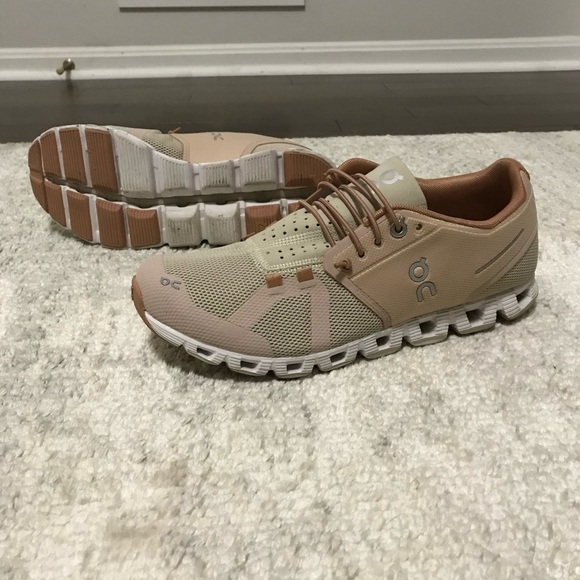 On Cloud - Picture 7 of 11